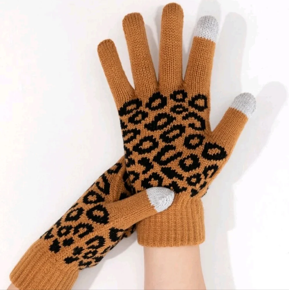 Leopard Print Gloves